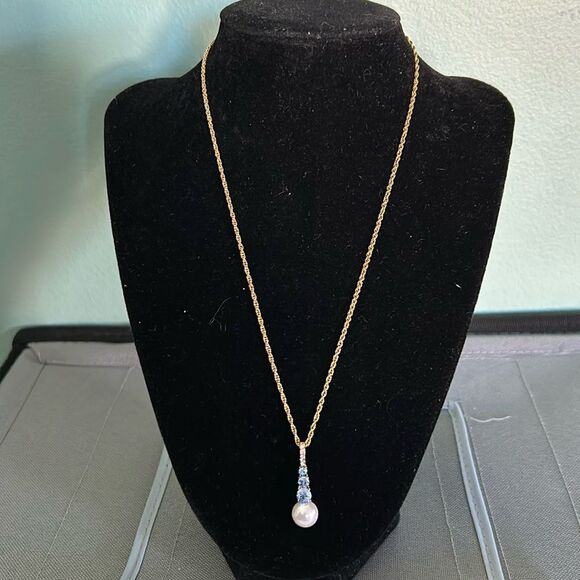 Unsigned Faux Pearl and Blue Rhinestone drop necklace - Picture 1 of 6